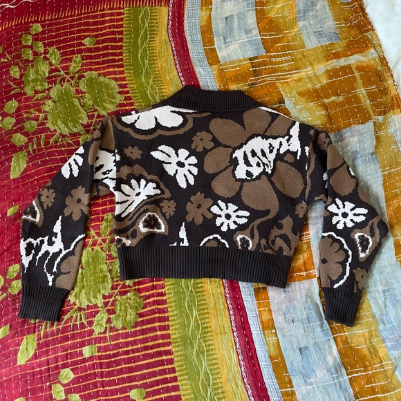 Brown cropped flower sweater size S - Picture 2 of 7